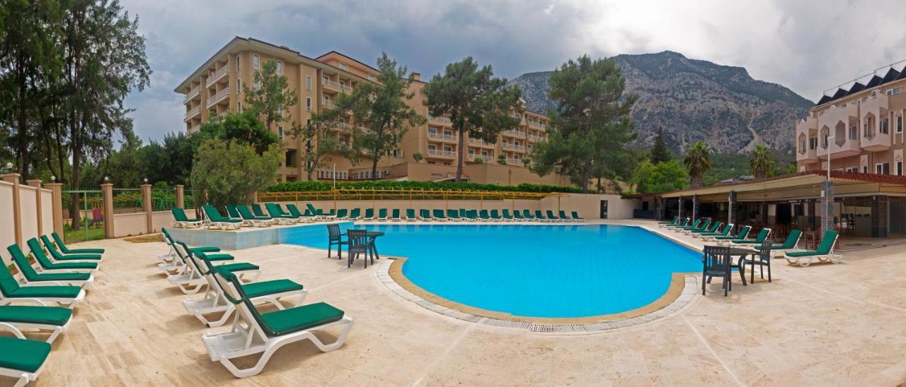 Alexius Beach Hotel بيلديبي المظهر الخارجي الصورة