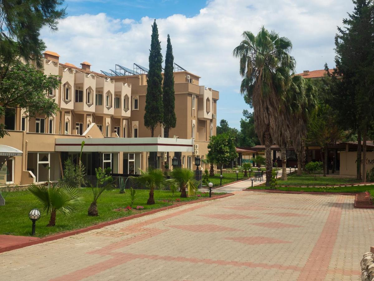 Alexius Beach Hotel بيلديبي المظهر الخارجي الصورة