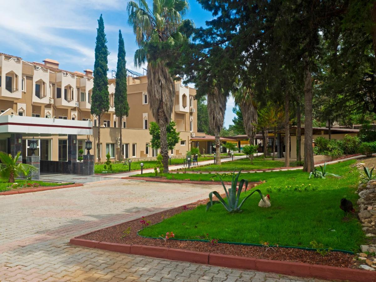 Alexius Beach Hotel بيلديبي المظهر الخارجي الصورة