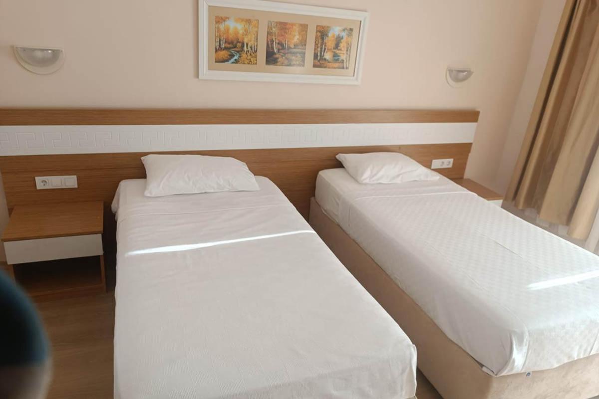Alexius Beach Hotel بيلديبي المظهر الخارجي الصورة