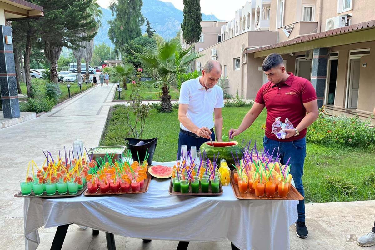 Alexius Beach Hotel بيلديبي المظهر الخارجي الصورة