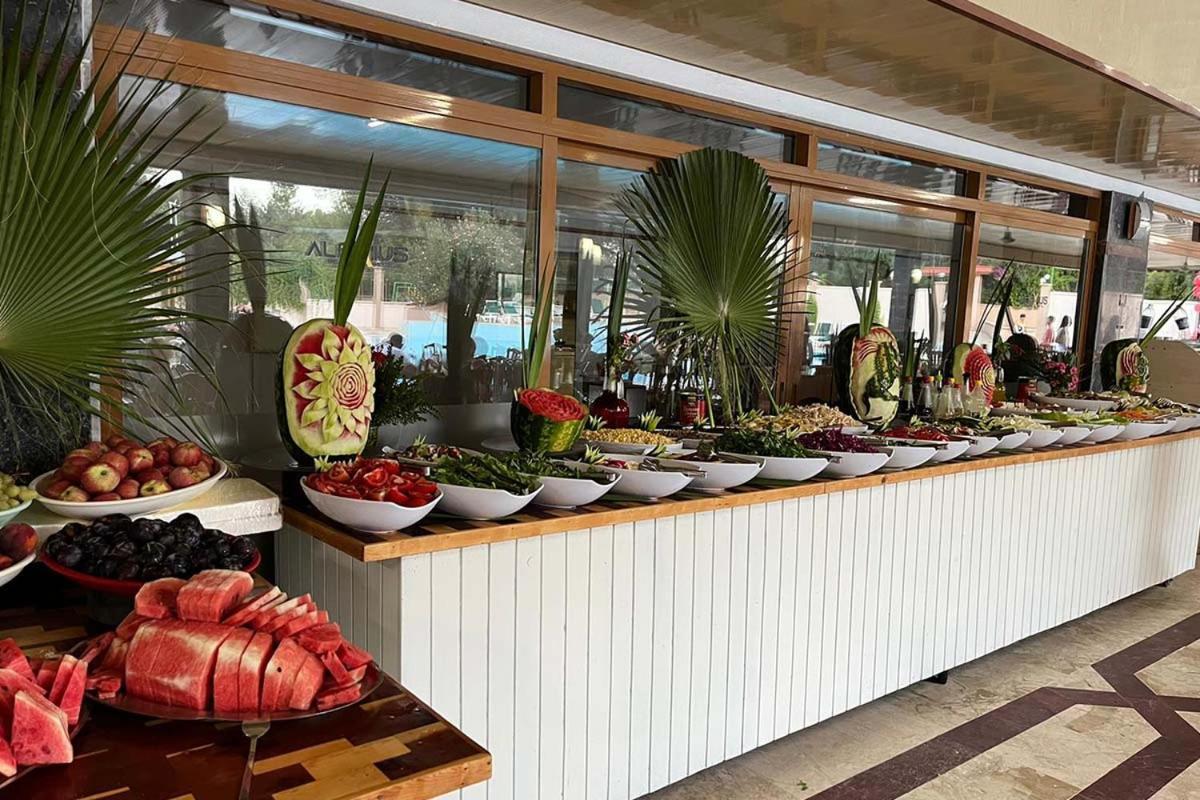 Alexius Beach Hotel بيلديبي المظهر الخارجي الصورة