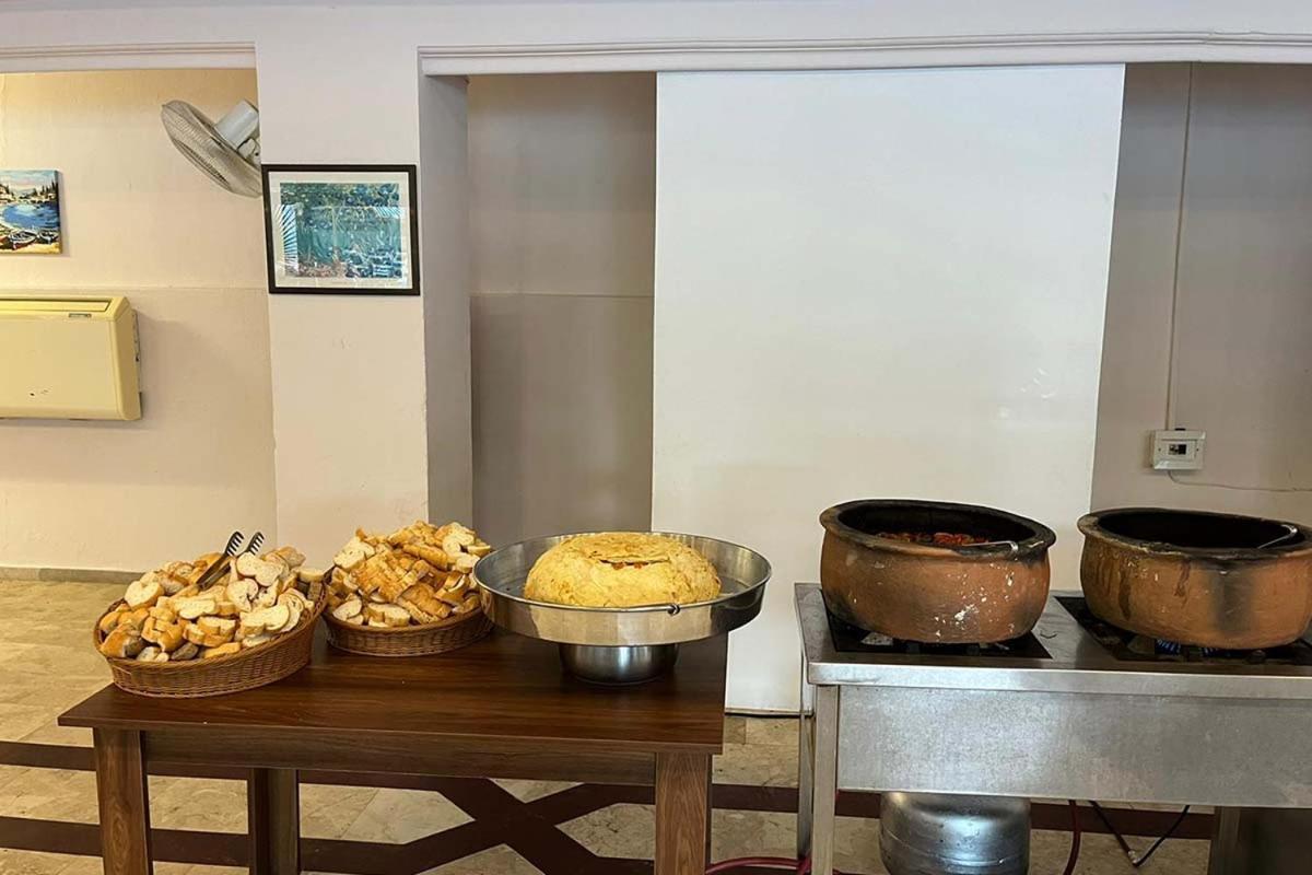 Alexius Beach Hotel بيلديبي المظهر الخارجي الصورة