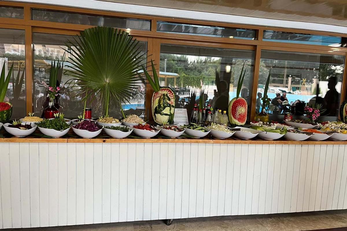 Alexius Beach Hotel بيلديبي المظهر الخارجي الصورة